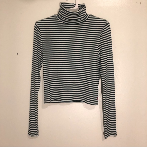 Levi’s Striped Tight Fit Turtleneck, size XS. - Picture 2 of 6